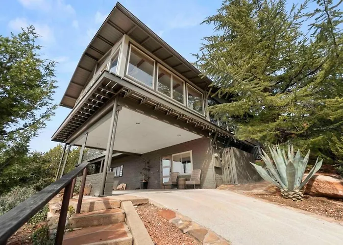 Of Uptown With Panoramic Views And Hot Tub Holiday home Sedona