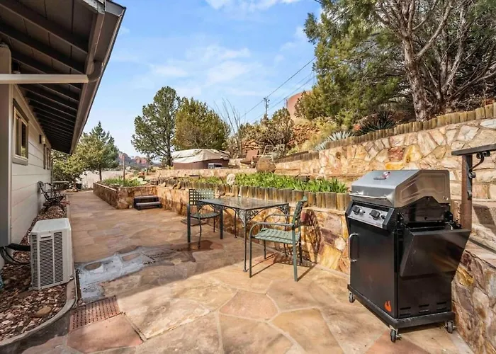 Of Uptown With Panoramic Views And Hot Tub Holiday home *