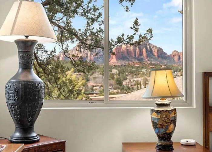 Of Uptown With Panoramic Views And Hot Tub Holiday home *