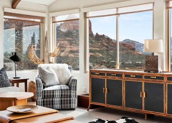Of Uptown With Panoramic Views And Hot Tub